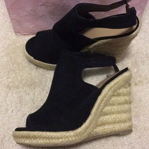 Size 5 black open toe wedges